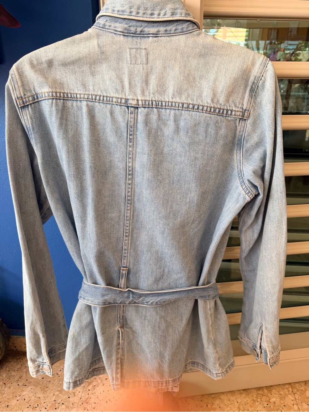 GAP 1969 Light Wash Belted Denim Utility Chore Jacket Size M - Picture 5 of 8
